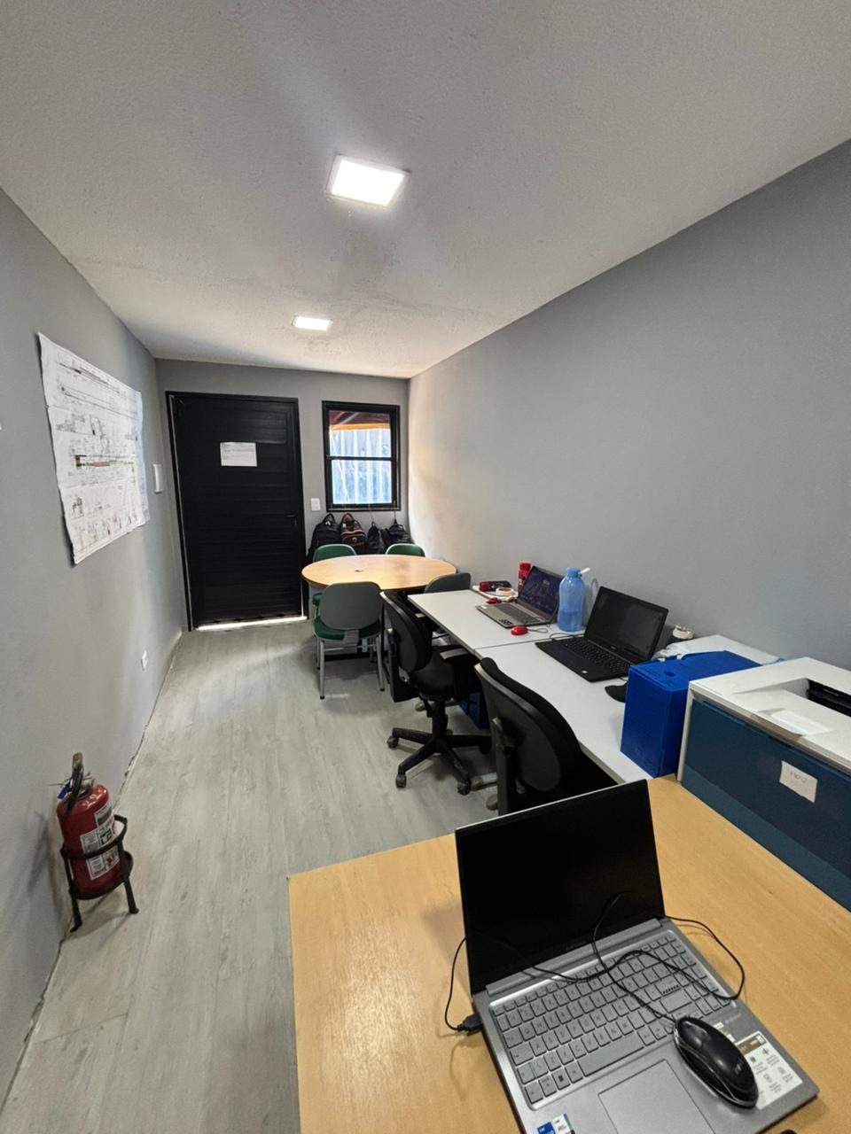 Hub corporativo em cont&ecirc;iner